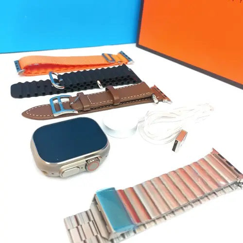 SmartWatch Smartwatch, Bluetooth Connection, 4 Straps Included